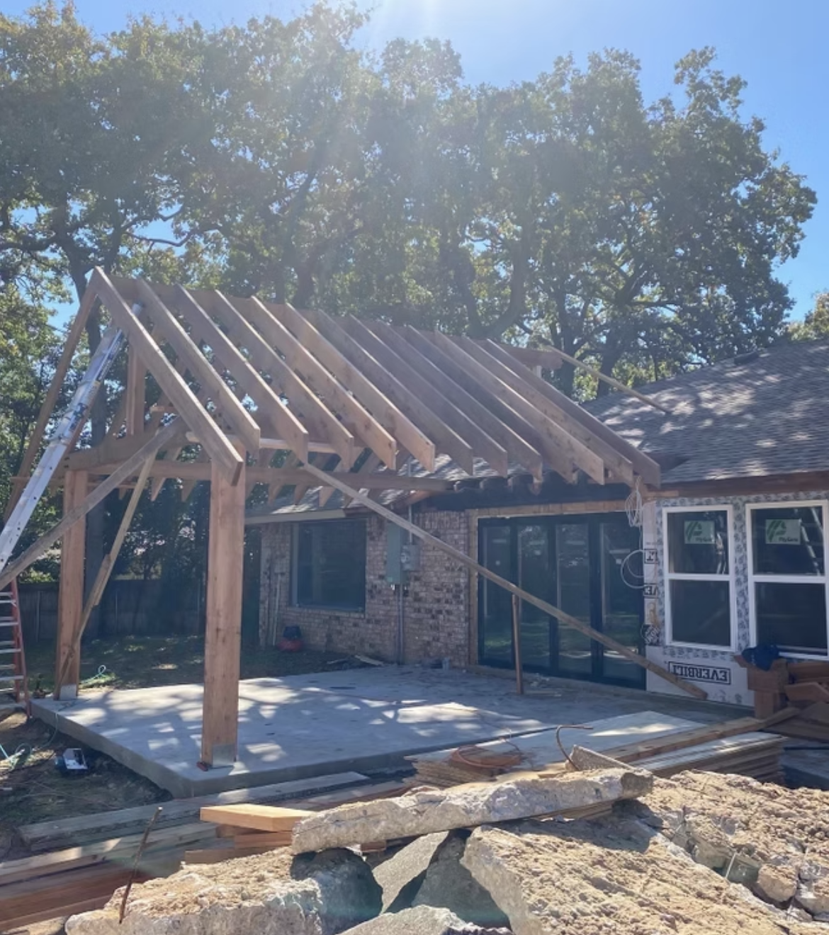 The Czyzes' Outdoor Living in Grapevine, TX