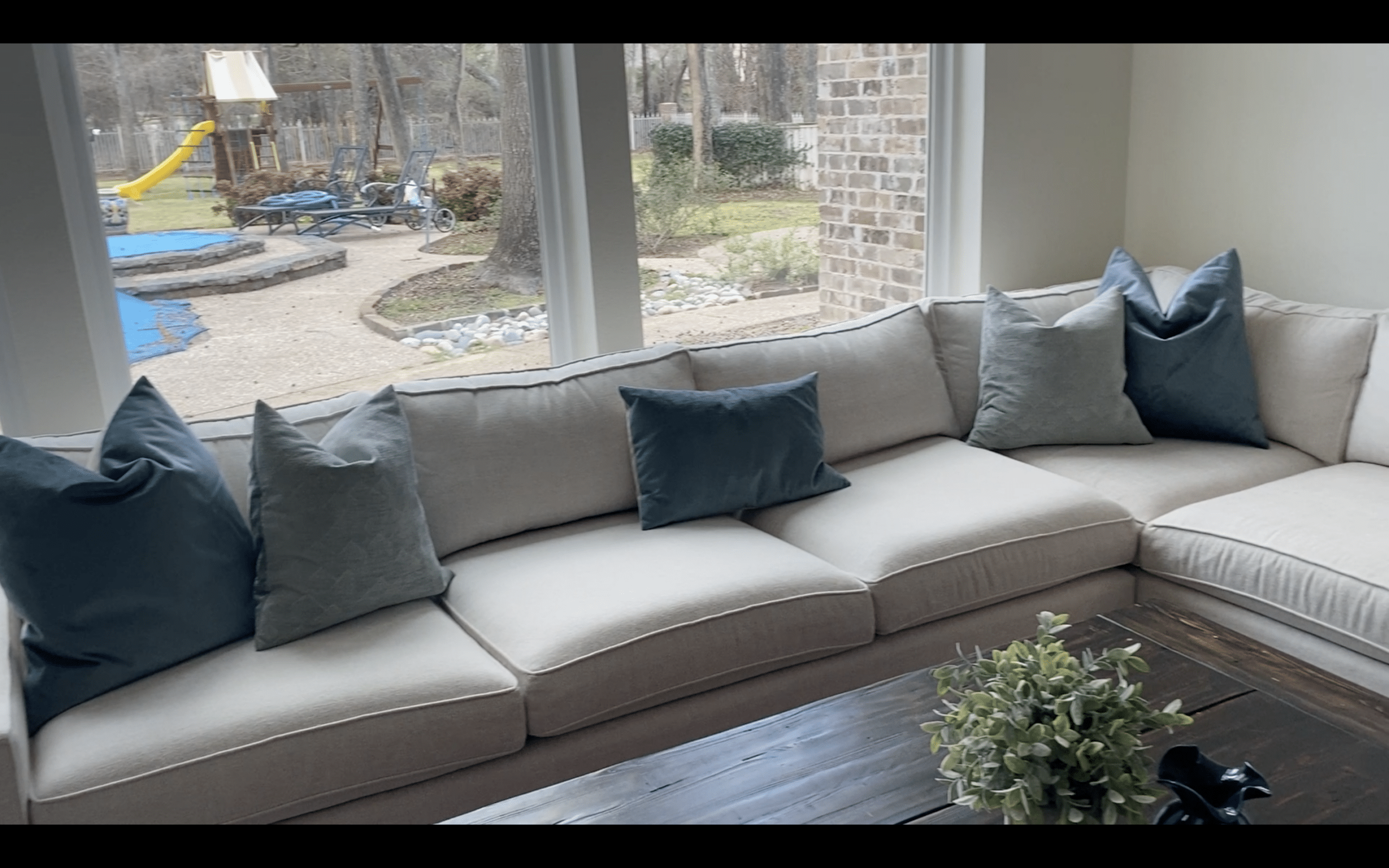 Julie Moulas | Fin Home Stories